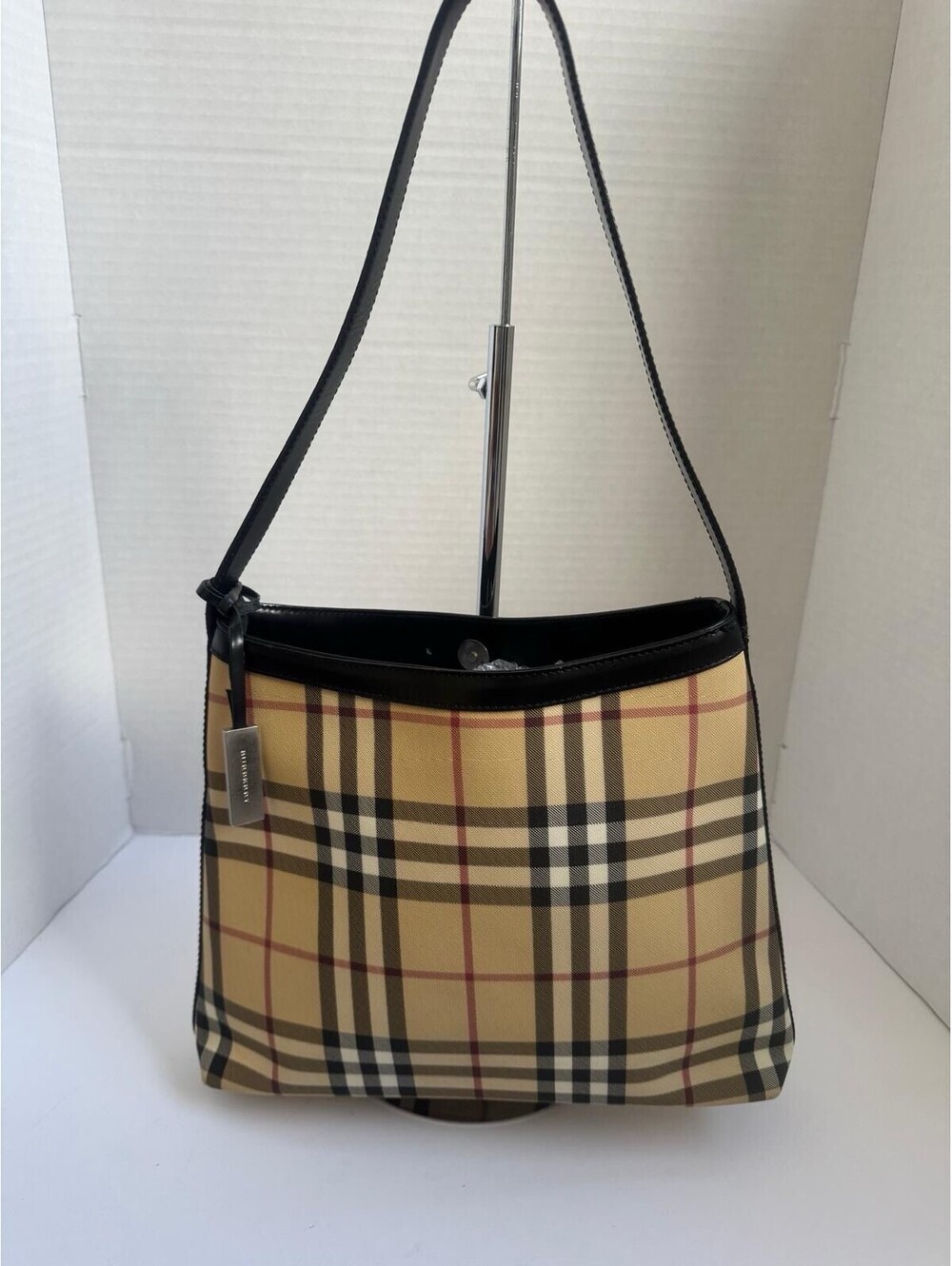 Vintage Burberry Nova Check Shoulder Bag – Late 1990s / Early 2000s